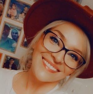 Meet your Posher, Brandi